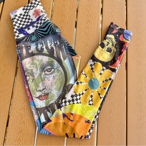 RARE ‼️ Niyama Sol Flower Power
SOLBOX Leggings Size XS